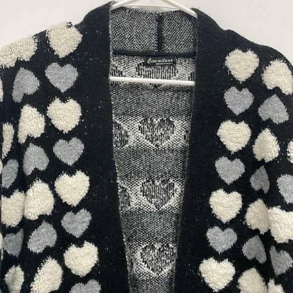 Full of Hearts soft pattern sweater black white gray Size M - Picture 2 of 4